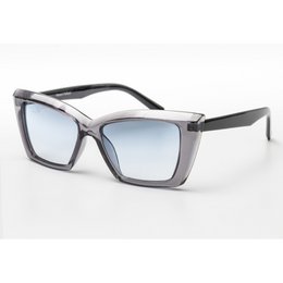 Grijze transparante vierkante zonnebril met verloop – UV400 | Moderne brillen