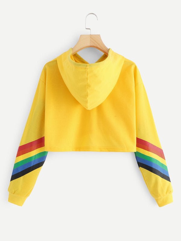 Damski sweter z kapturem w tęczowe paski
