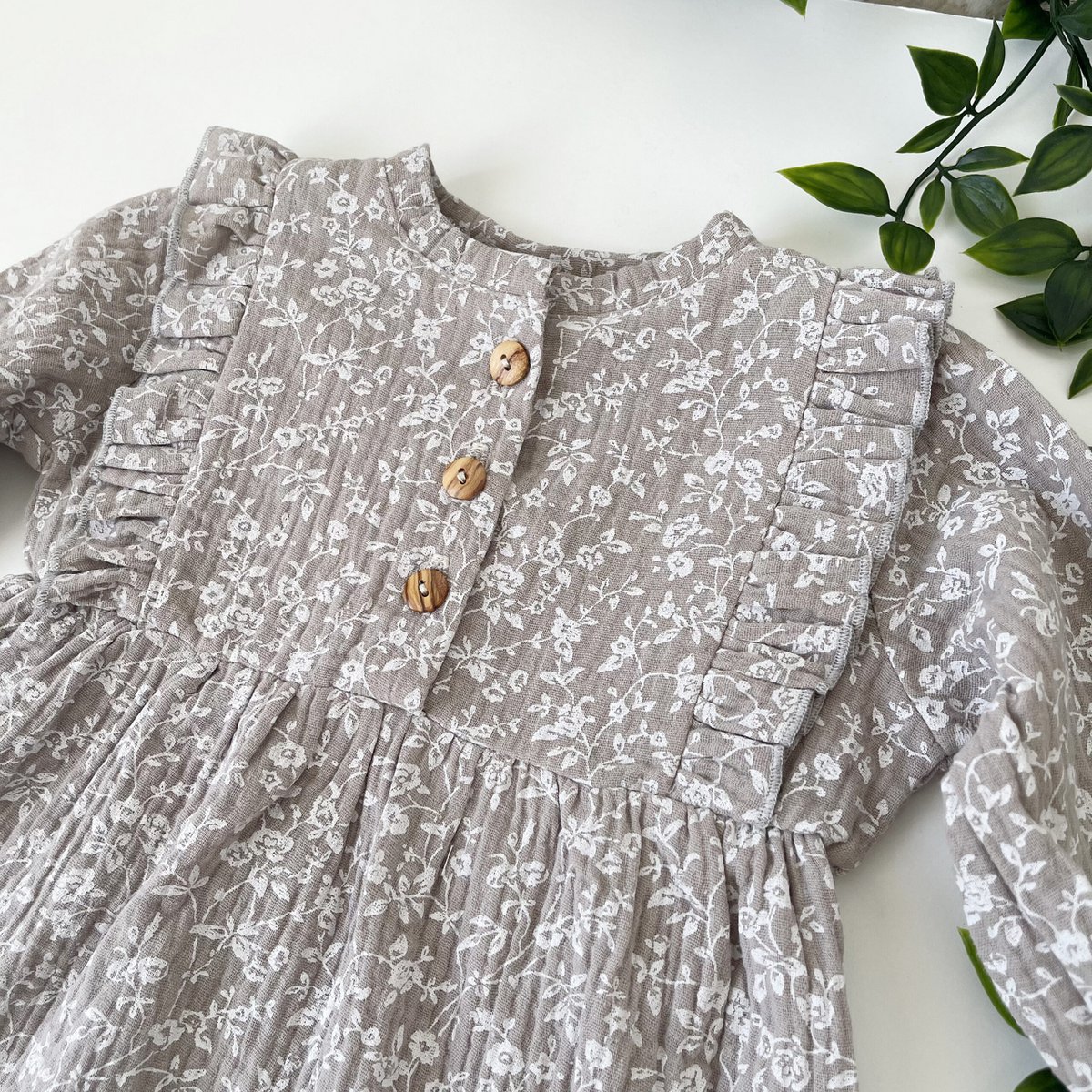 Dress ruffle ruffle