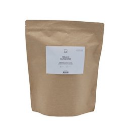  A bright and cheerful tea blend with a sunny disposition. Featuring a blend of black tea, lemon, and marigold petals for a refreshing and uplifting flavor.