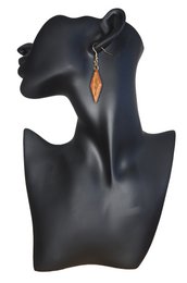 Boucles d'oreilles pendantes en forme de diamant en bois d'acajou fin, très léger, surface huilée mate, boucles d'oreilles en acier inoxydable plaqué or ou argent