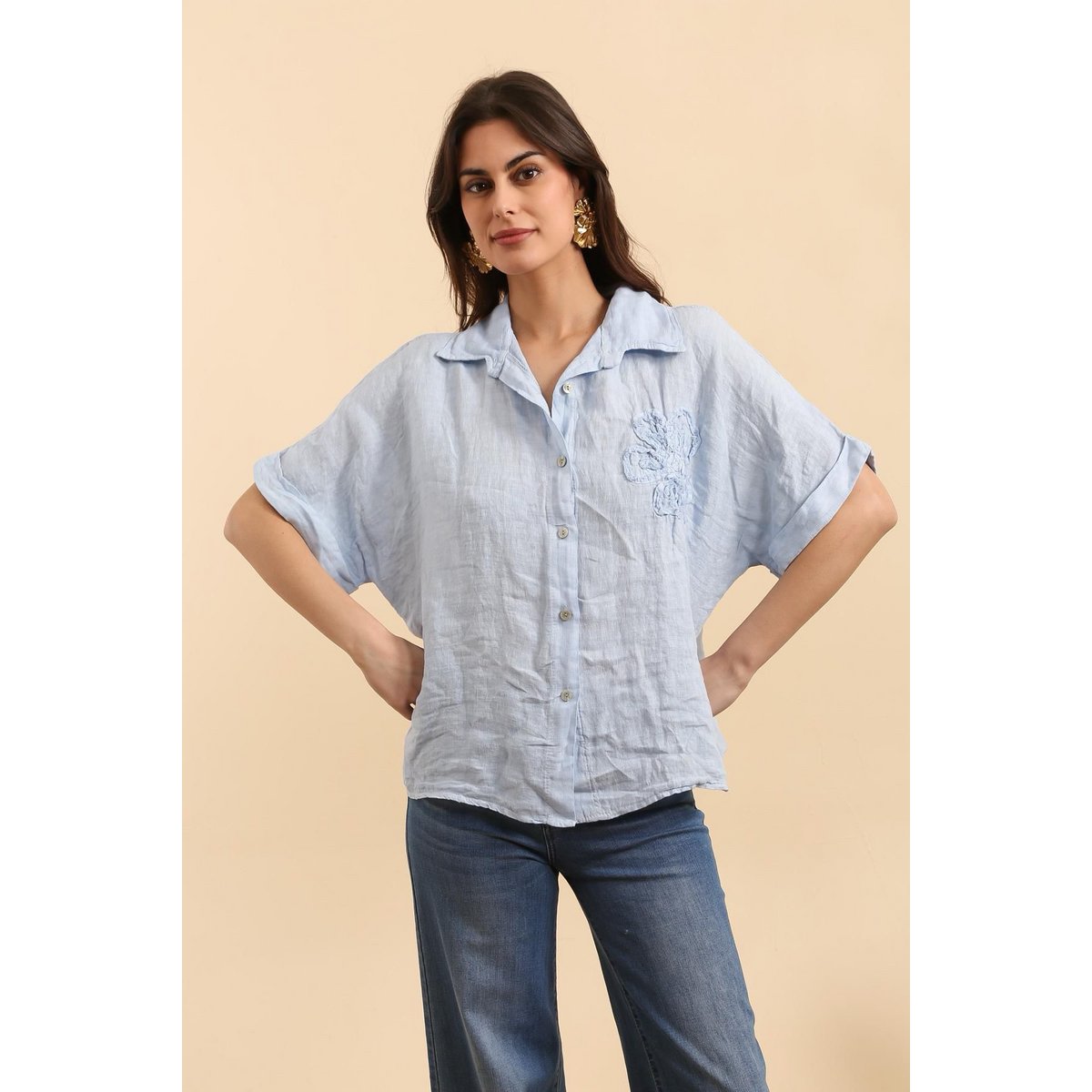 Shirt with a linen flower Ref. 20341