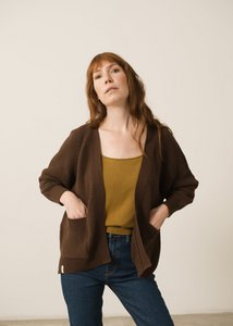 Giola langer Cardigan in Dunkelbraun
