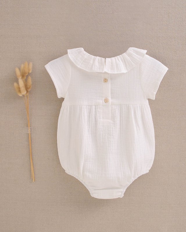 White Baby Boys 'White Chiffon Baby Romper med ruffle krave M92-21510134