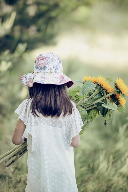 AVA summer hat for girls - white with flowers