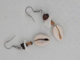 %2366 OW Cowrie shell earrings