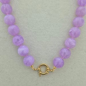 Necklace with large beads and buoy clasp | Lilac