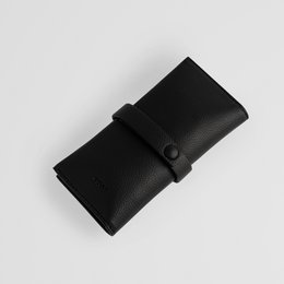 Custodia per orologio minimalista in pelle nera. Custodia in pelle per orologi.