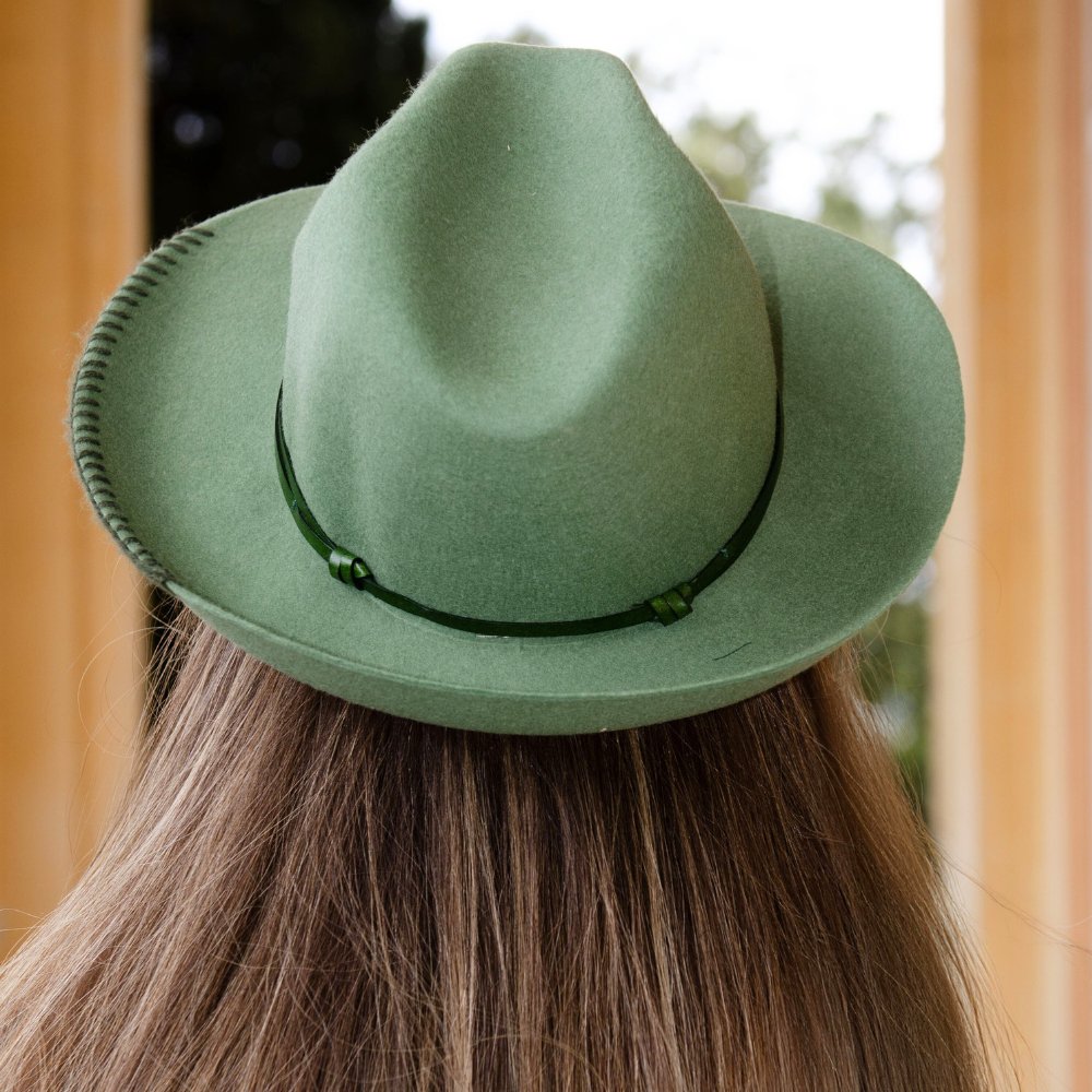FELT HAT - leather and knit bond, unsewn edge