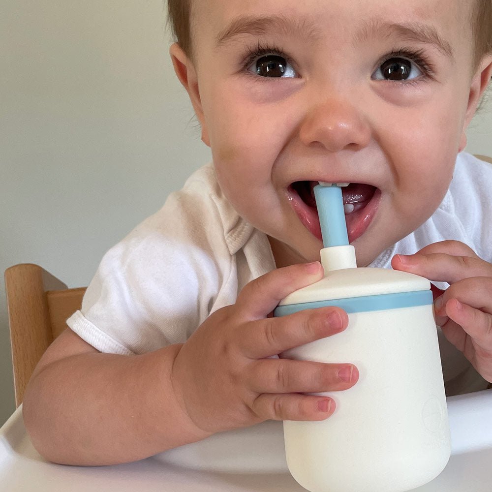 Silicone children's cup (white)