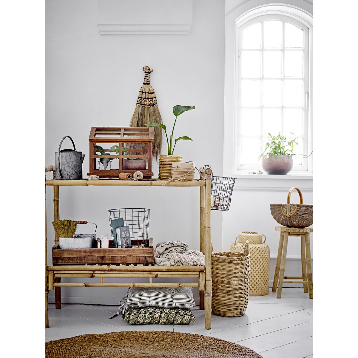 Nandor Tray, Brown, Firwood