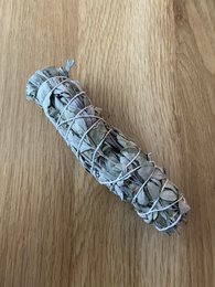 6 Smudge Sauge blanche - Boîte de présentation avec 6 bâtons de fumigation à la sauge blanche (Salvia Apiana)