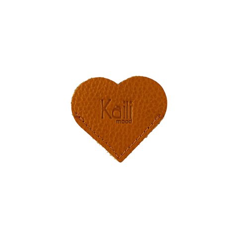 K0038LB | Made in Italy Heart Bookmark in echt volnerf leer, dollar grain - Oranje kleur - Afmetingen: 6 x 5,5 x 0,5 cm - Verpakking: stijve bodem/deksel Geschenkdoos