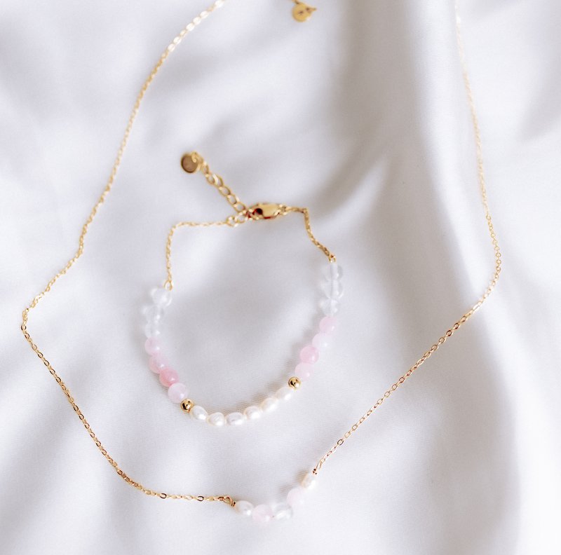 Solene wish to have children bracelet chain natural stones Kiwu