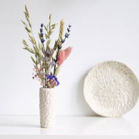 Eine Schachtel mit blühendem Glücksrosa