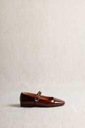 YOTA CASTAGNA BRUIN – Mary Jane flats van lakleer