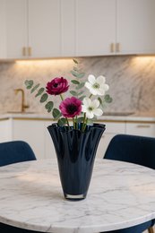 Vase glas bølget mørkeblå bordvase blå glasvase 30 cm høj