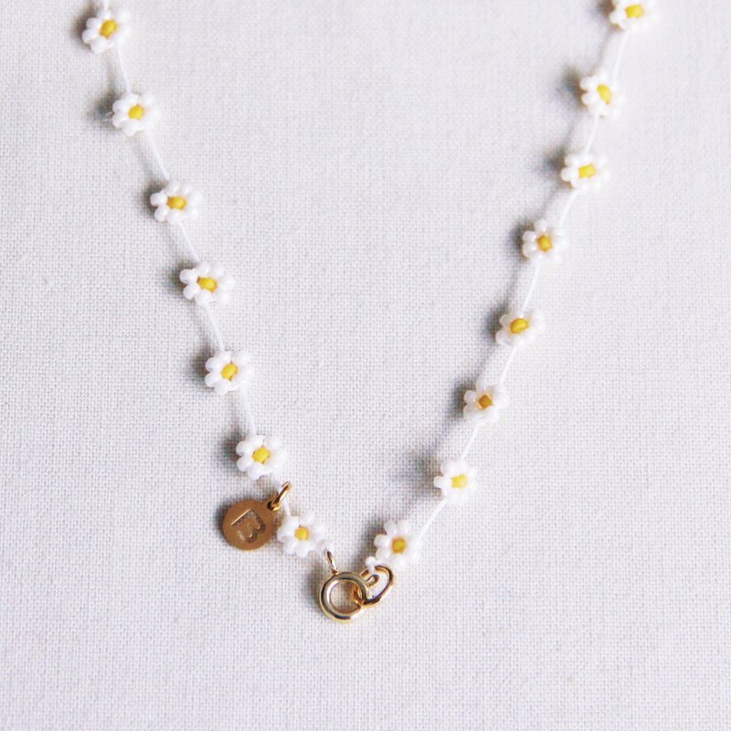 Collar flor margarita - blanco/amarillo - FI101
