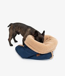 Cozy pet basket in denim and teddy fur material, available in medium and small sizes.