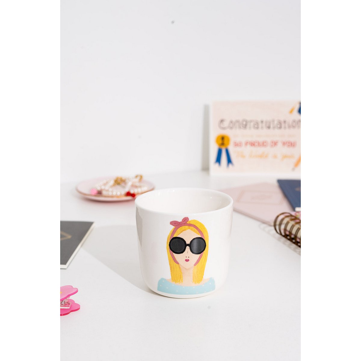 BLONDE PIGE CUP