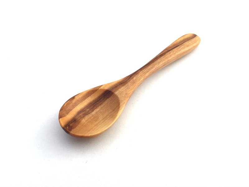 Minilepel 9 cm van olijfhout