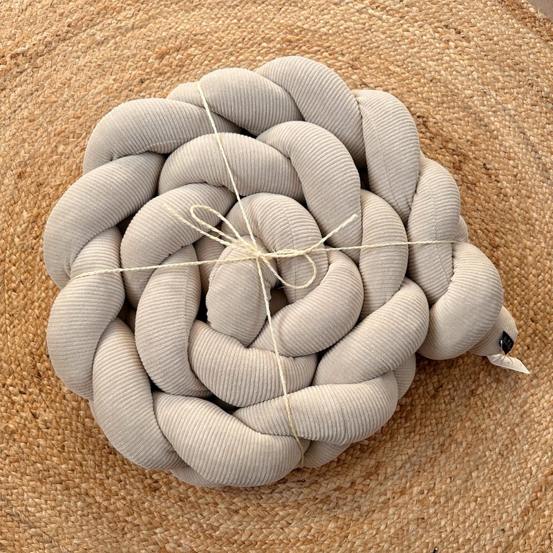 Beige rib bed braid