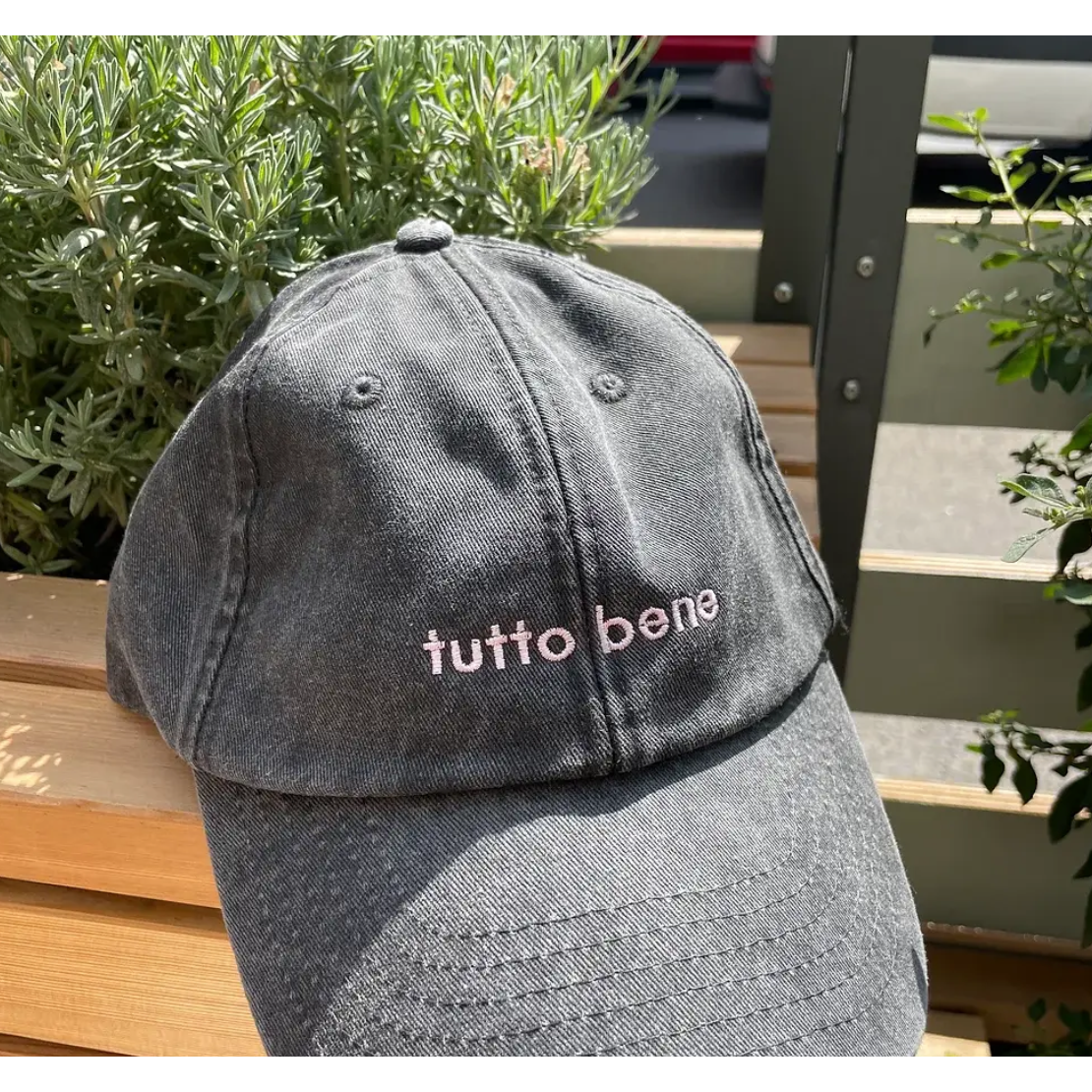 Cap - Oké - gewassen zwart + roze