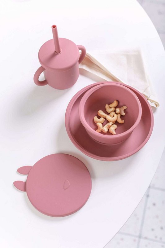 Copo rosa com tampa