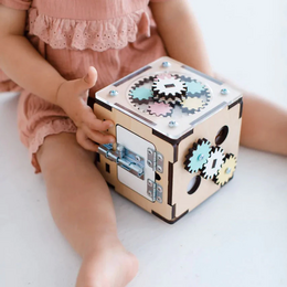 Set - BusyBoard house natural and creative cube