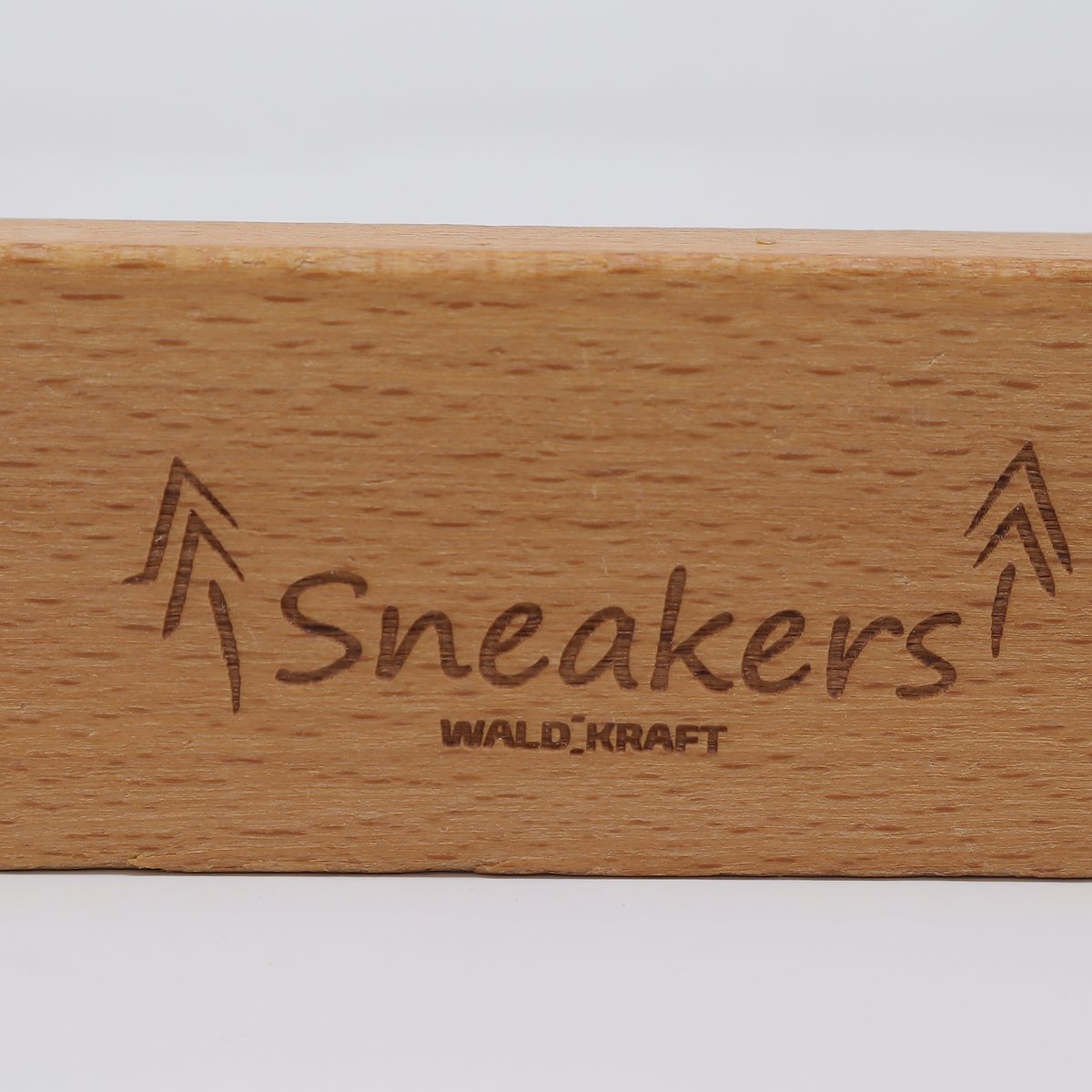 Sneaker brush with dark bristles