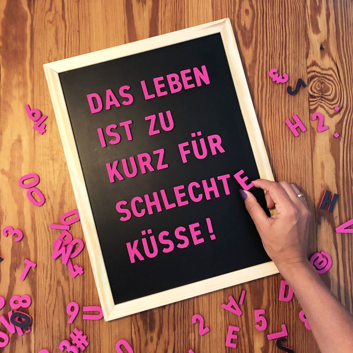 Magnetic chalk board with wooden frame (30x40cm)