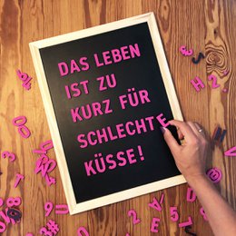 Magnetic chalk board with wooden frame (30x40cm)