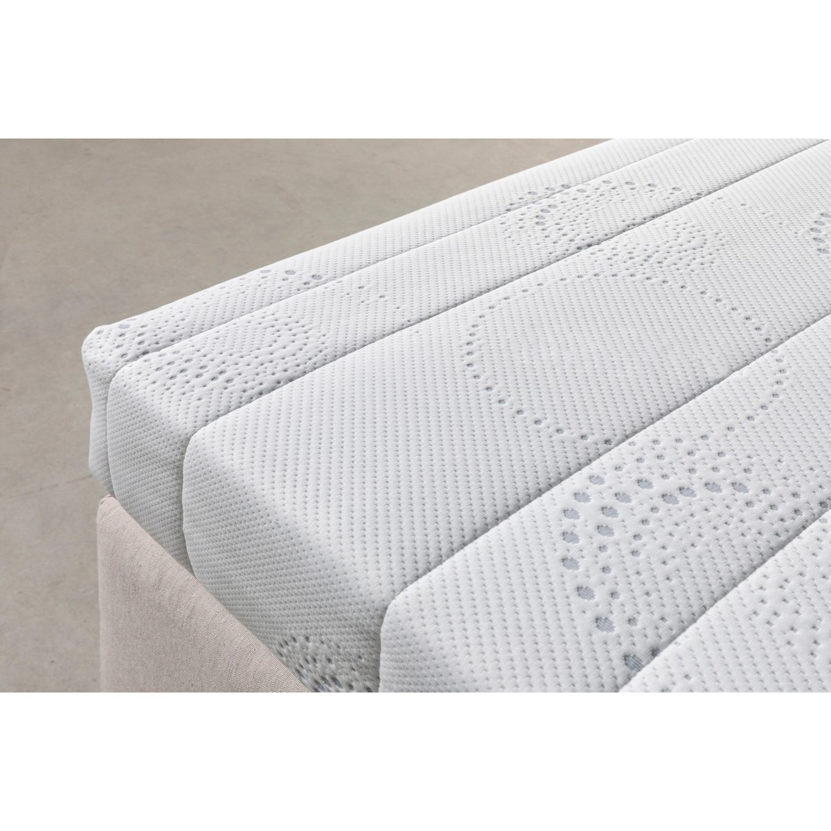 Colchón Mörgenn Invernadero - 20 cm - Muelles ensacados - Espuma fría - Cooltouch