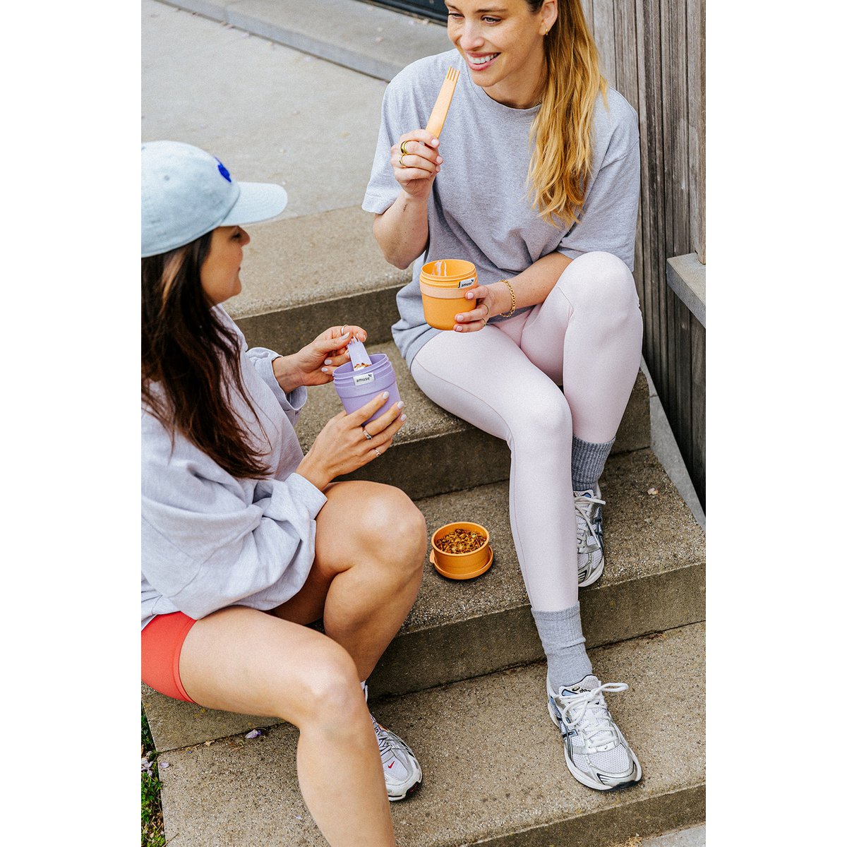 Tylla Duo Breakfast Bowl – Separate Compartments for Granola & Yoghurt On the Go (150ml + 450ml)