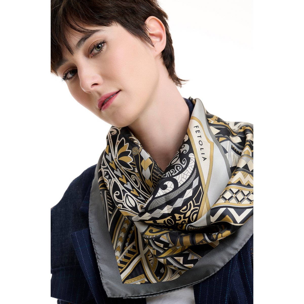 Power of Life - Gris 90*90 cm - Sarga 100% Seda