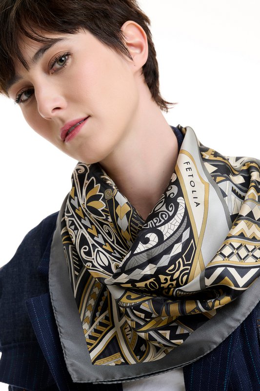 Power of Life - Grey 90*90 cm - 100% Silk Twill