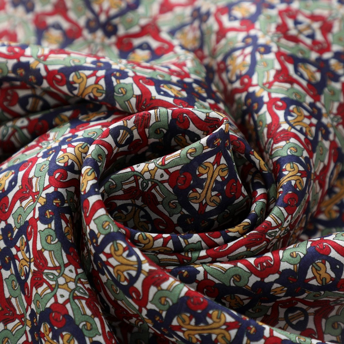 Bufanda de seda burdeos con estampado geométrico sultana