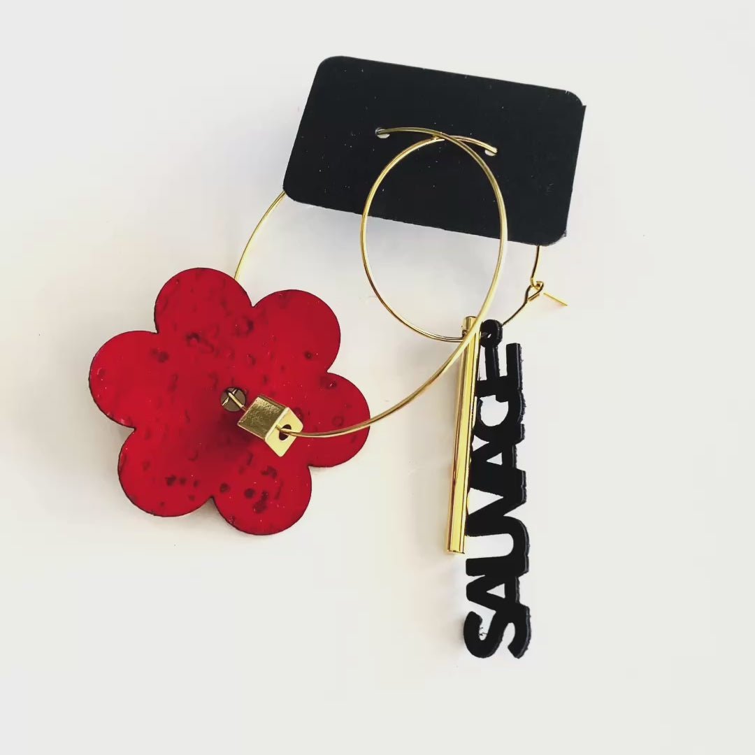 Fleur sauvage – Boucles d’oreilles dépareillées