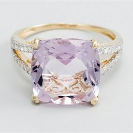 Anello in oro giallo "PINK FICTION" diamanti 0,25 carati e ametista rosa 7,92 carati