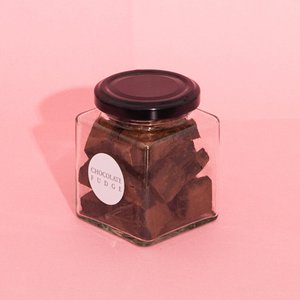 Fudge (gluten-friendly), delicate chocolates made from cocoa, milk and sugar (180g) regional