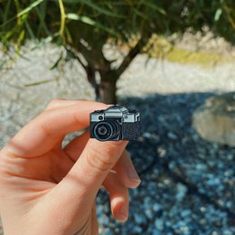 Enamel Pin "Film Camera"