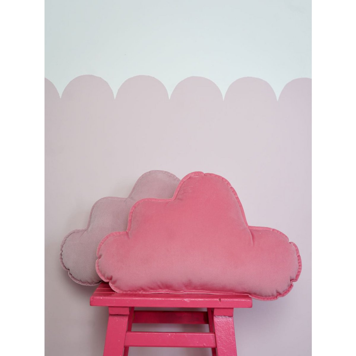 Coussin Nuage en Velours pour chambre de bébé "Rose bonbon"