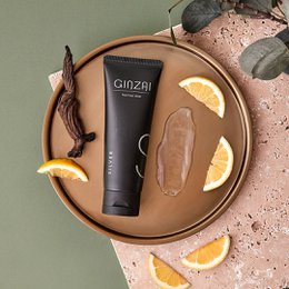 Peeling-Gesichtsmaske mit Ginseng