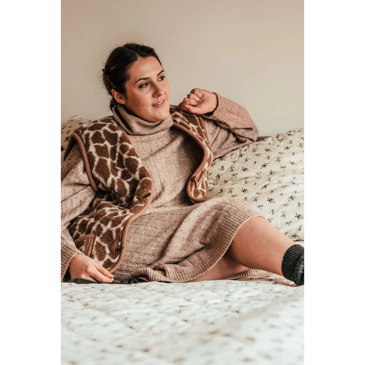 Woolen body warmer – Giraffe – Adults