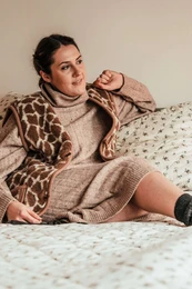 Woolen body warmer – Giraffe – Adults