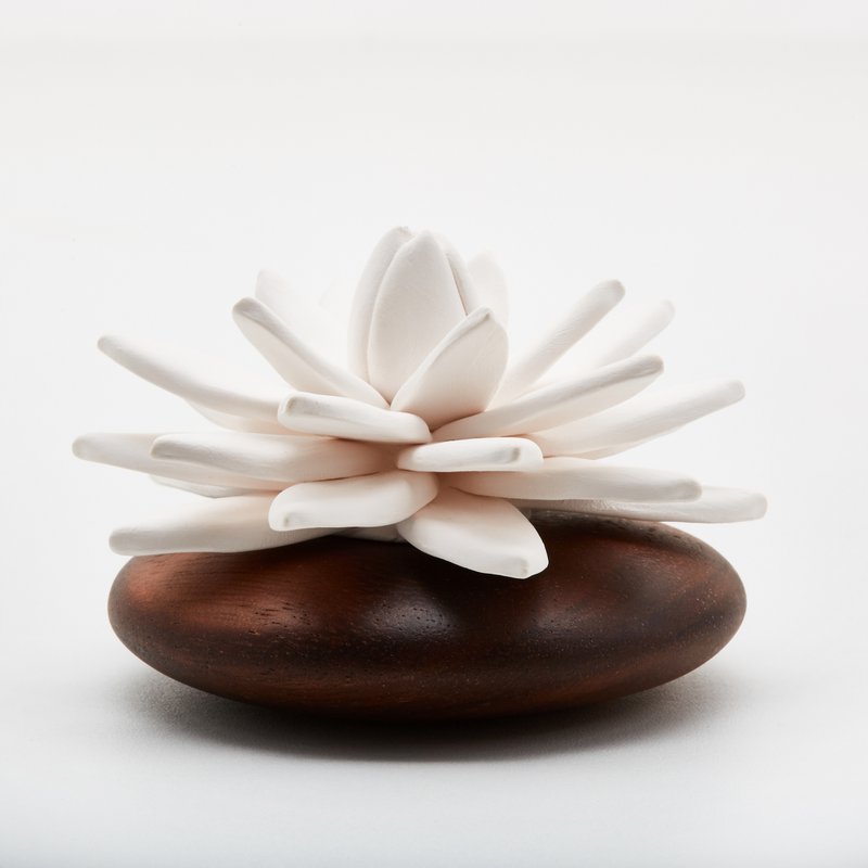 Indian Lotus fragrance diffuser
