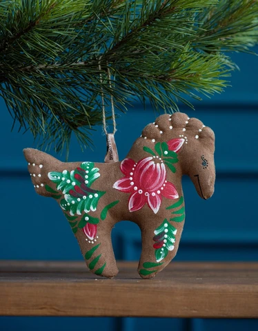 Coffee Scented Souvenir “Horse with Pink Petrykivka Flowers”