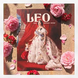 Leo - Postcard - Astro Queen Collection 