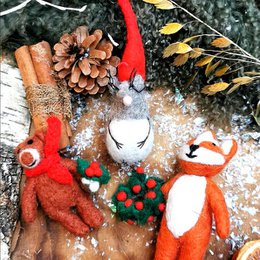 Decorazione d'attaccatura della volpe festiva di Finley di Natale biodegradabile fatta a mano in feltro