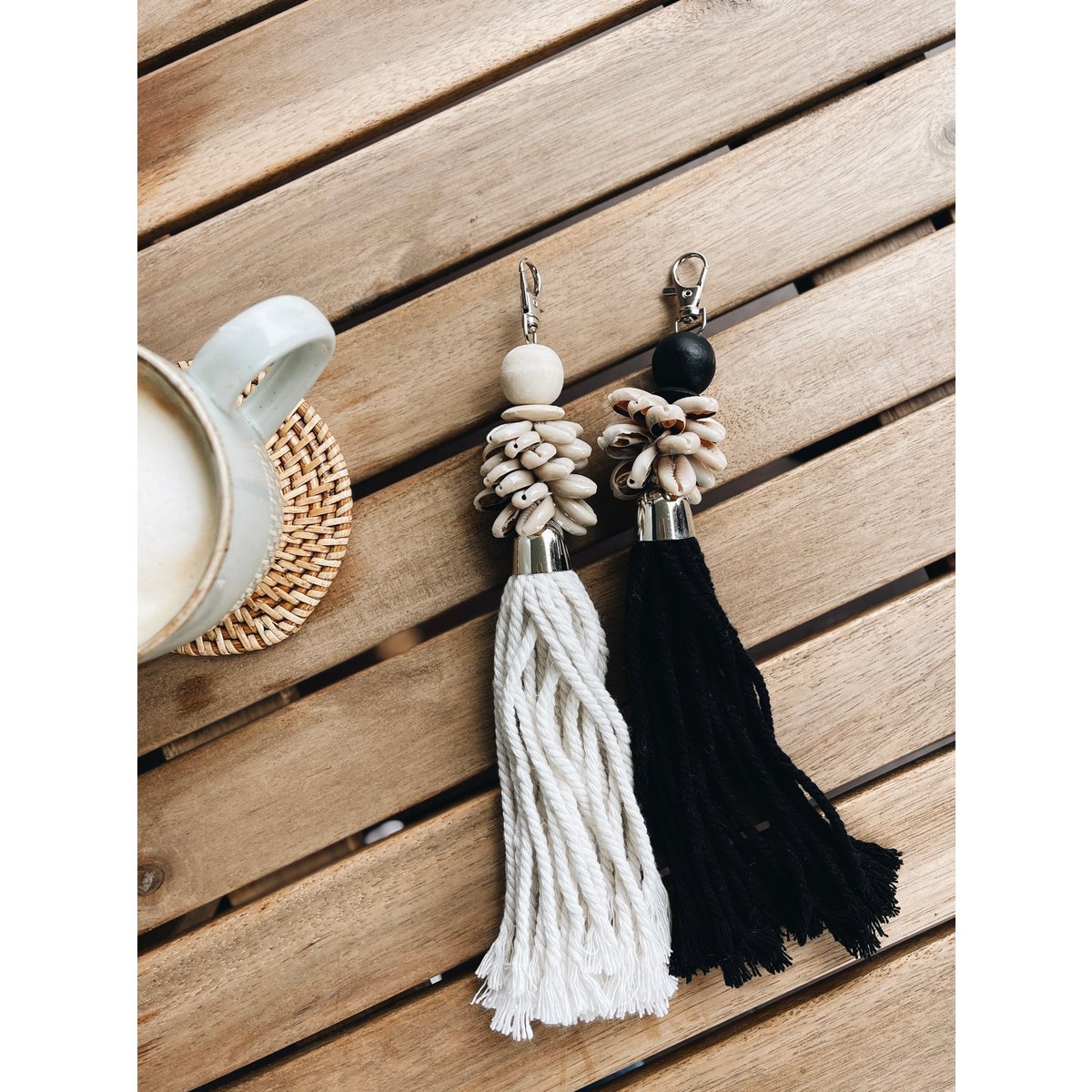 Alor Key Chain - Cowrie Black